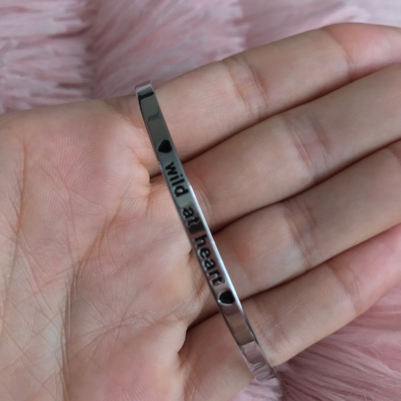 Beautiful Set Three Tone Bangles๐ - Picture 7 of 8